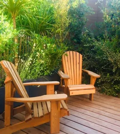La Maison Moutchic Bed & Breakfast